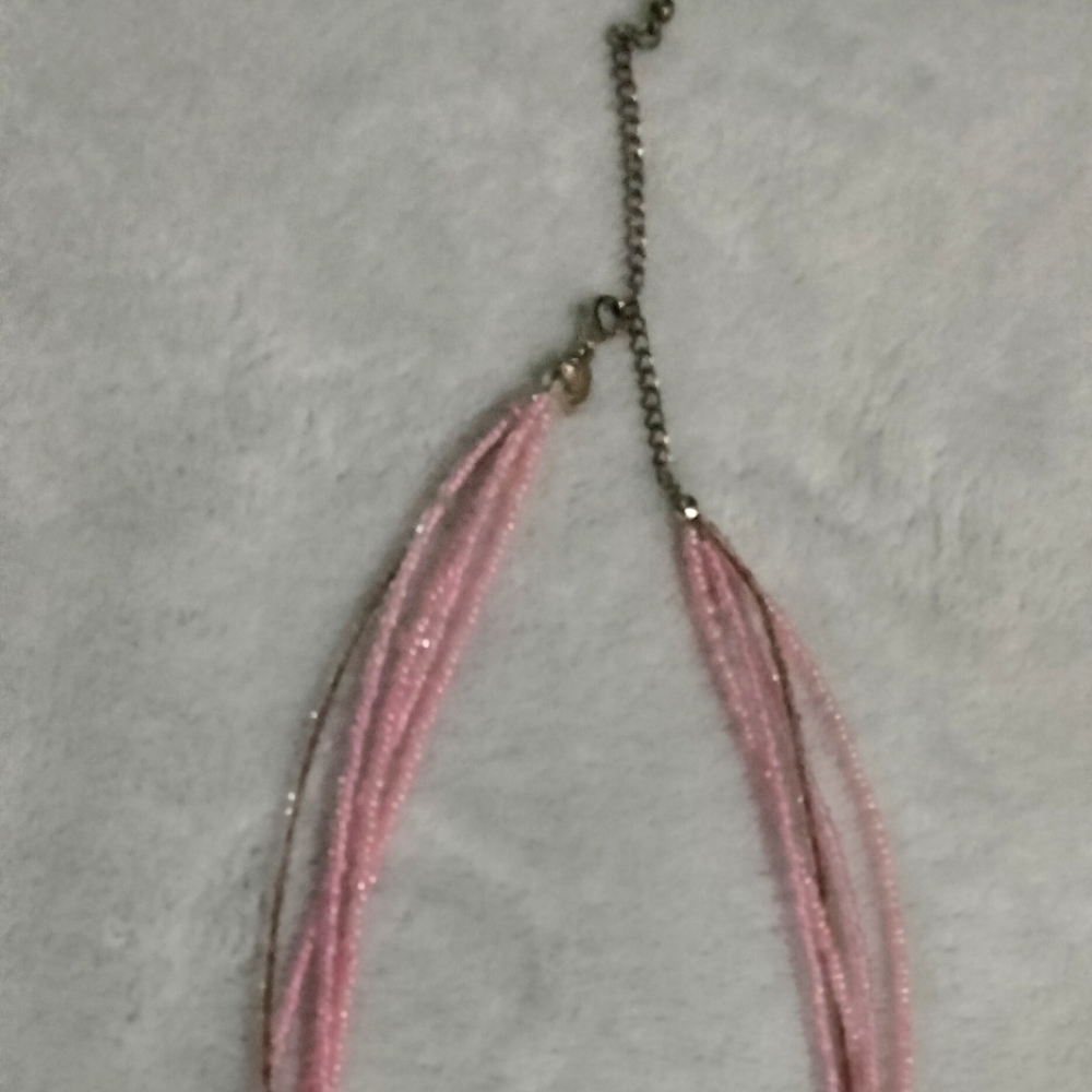 beautiful pink 🩷 necklace